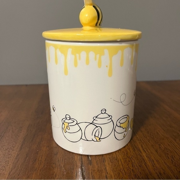 BN DISNEY WINNIE THE POOH HUNNY POT CERAMIC MUG WITH LID - Picture 9 of 10